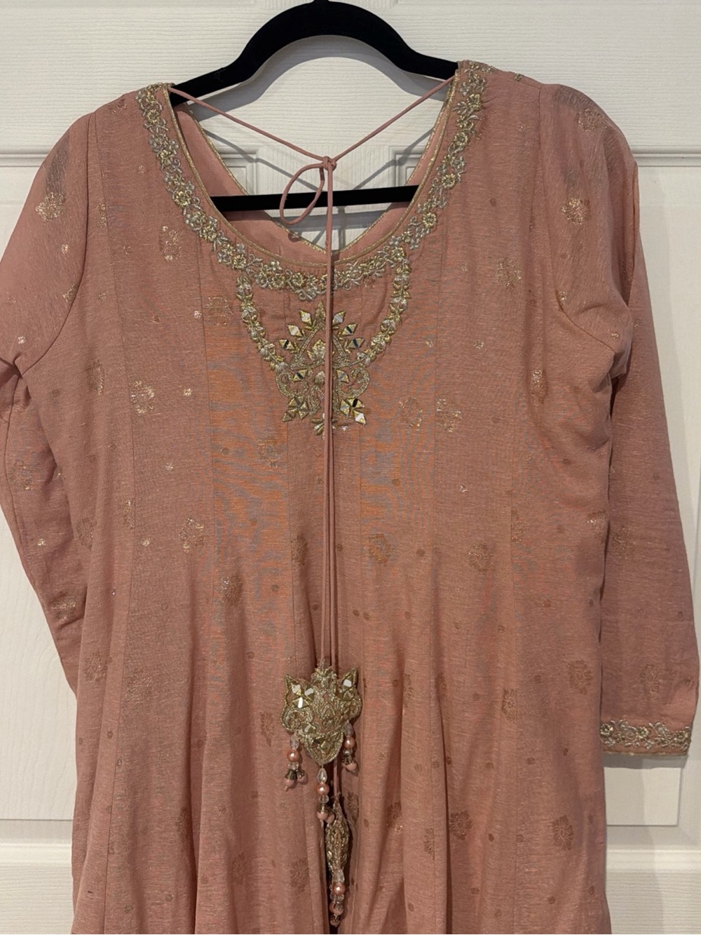 Faiza Saqlain Delisha Blush Pink Embroidered Dress 3 pcs - Picture 4 of 6